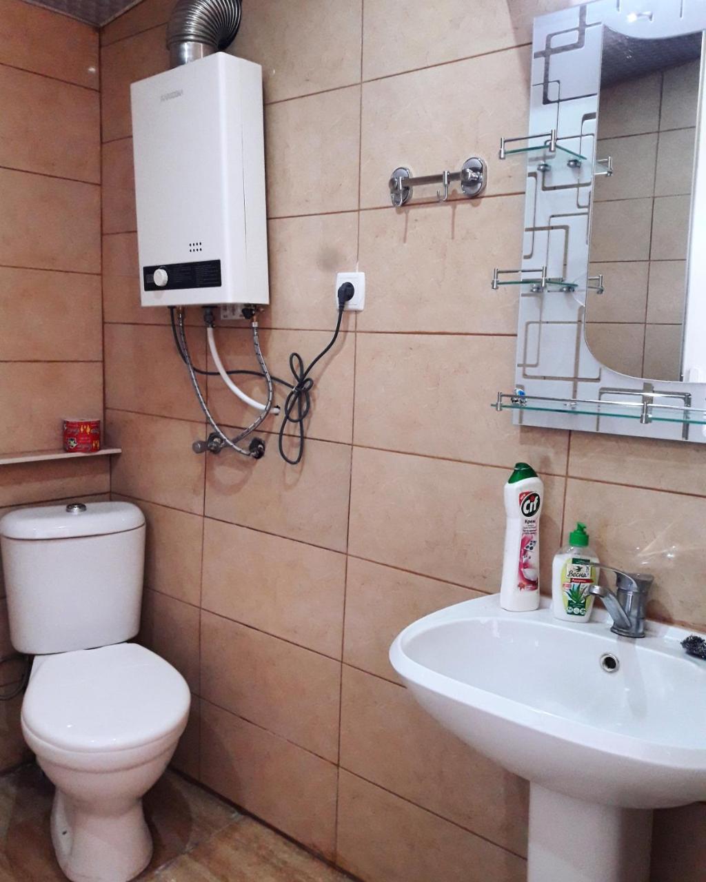 טביליסי Guesthouse Ttt מראה חיצוני תמונה